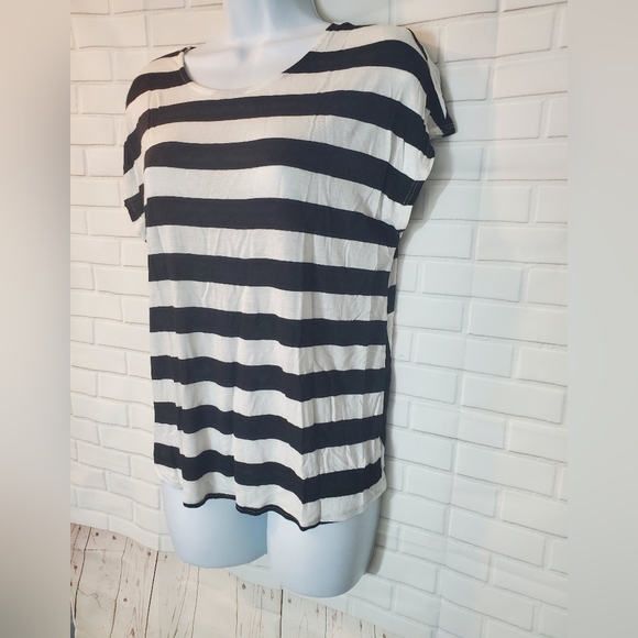 Green Envelope Black and White Striped Tshirt - Picture 2 of 6